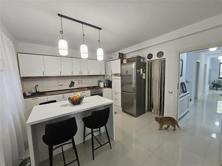 Vila P+1+M 270 mp - Militari Residence   priza EV - 2