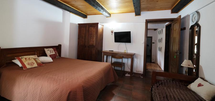 Vanzare 2 vile noi, mari superbe si 1905 mp teren la munte in Cheia Prahova - 21