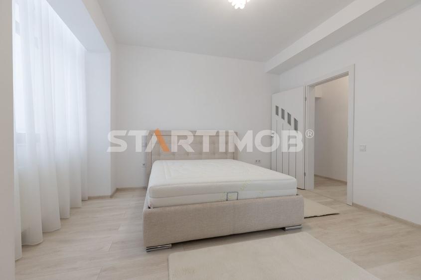 Apartament cu 3 camere decomandat, mobilat în Tractorul