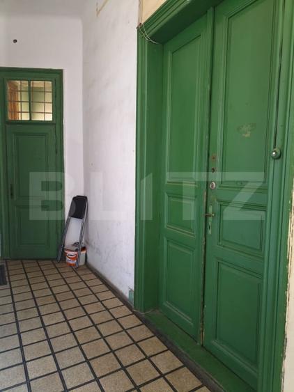 Apartament cu 3 camere semidecomandat în P-ța Maria