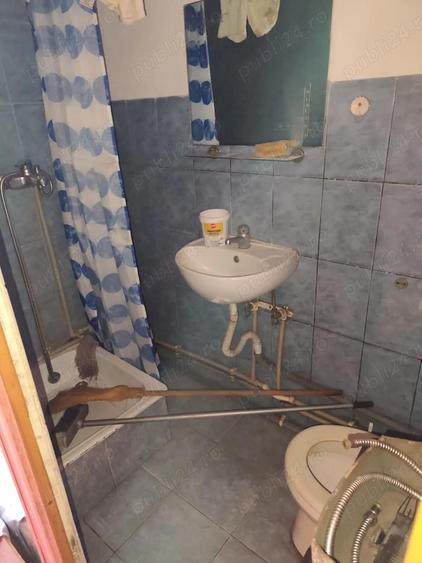 Garsonieră decomandată în Micro 15