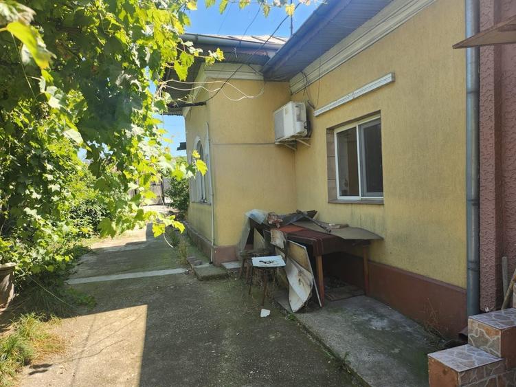 Spațiu comercial, în Cățelu