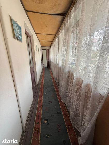 Apartament cu 3 camere decomandat în Furnica