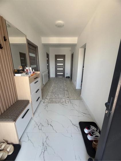 Casă cu Teren 403 Mp în Ișalnița