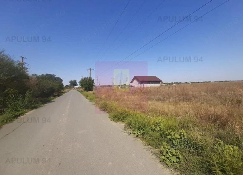 Teren de 1300 mp, în 1 Decembrie