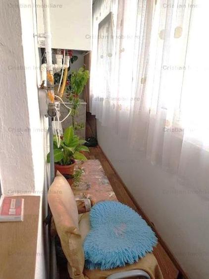 Apartament cu 3 camere decomandat în Obor