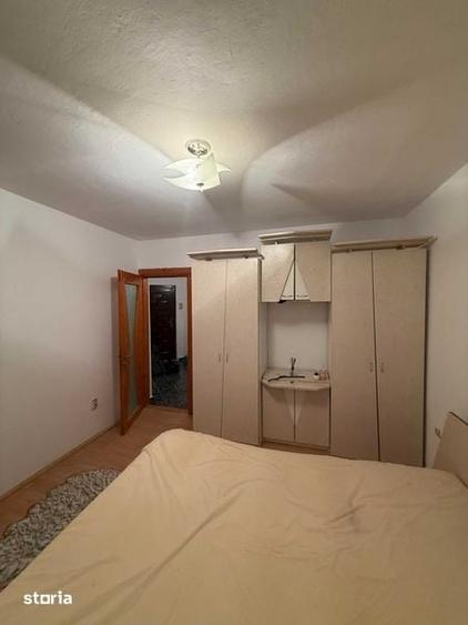 Apartament cu 3 camere semidecomandat în Baba-Dochia