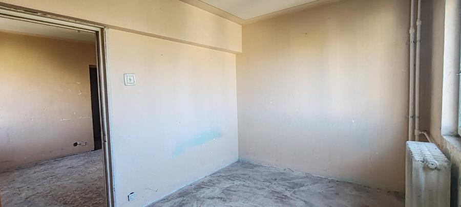 Apartament cu 2 camere nedecomandat în Rahova