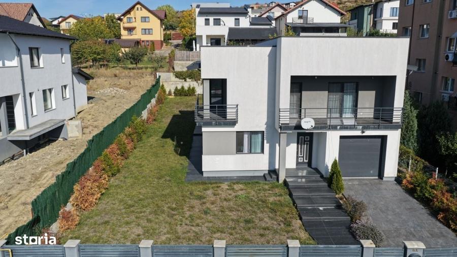 Casă cu 4 camere în Stana