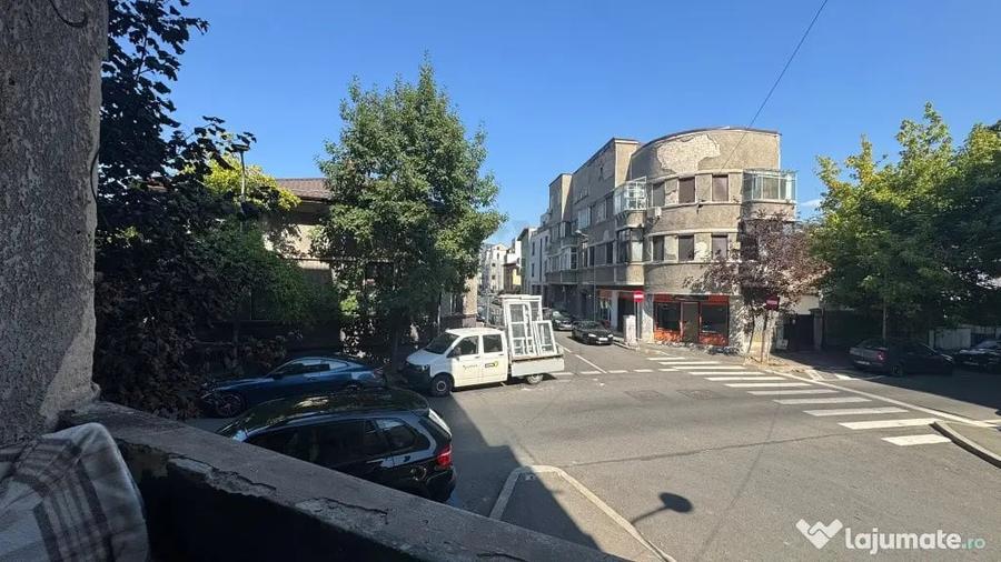 Apartament cu 2 camere semidecomandat în Cișmigiu