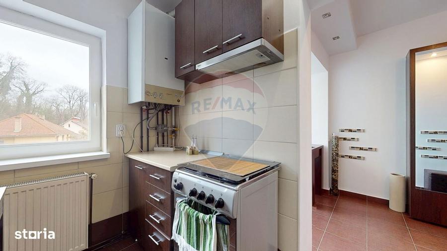 Apartament cu 2 camere decomandat, mobilat în Central