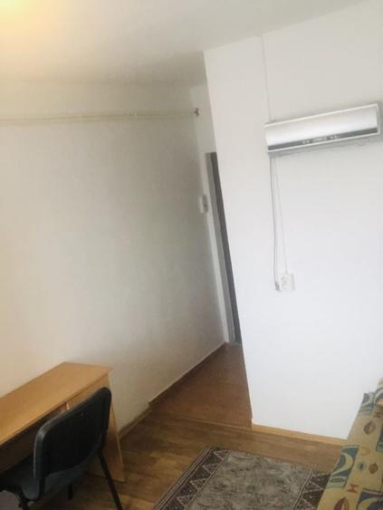 Garsonieră decomandată în UTA