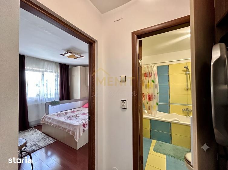 Apartament cu 3 camere decomandat, mobilat în Malu Roșu