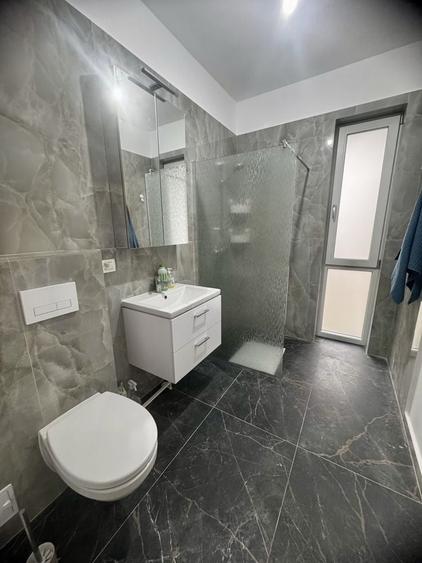 Apartament cu 2 camere decomandat în Dumbrăvița