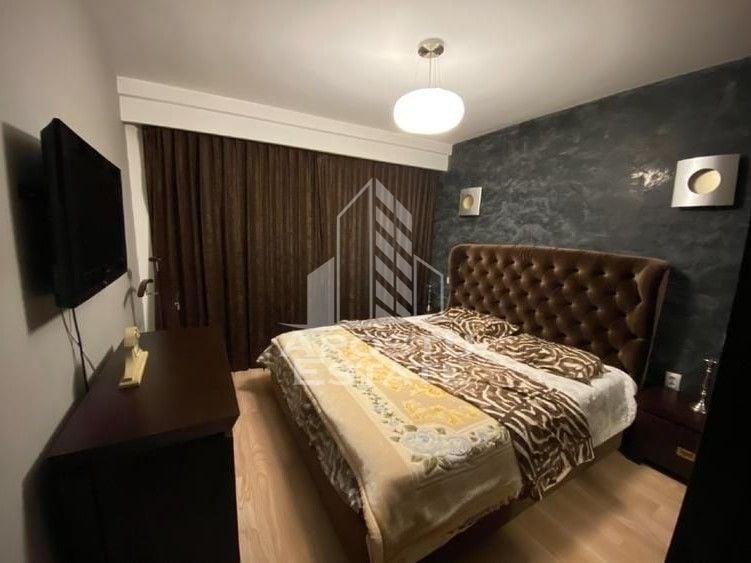 Apartament cu 3 camere semidecomandat, mobilat în Ultracentral
