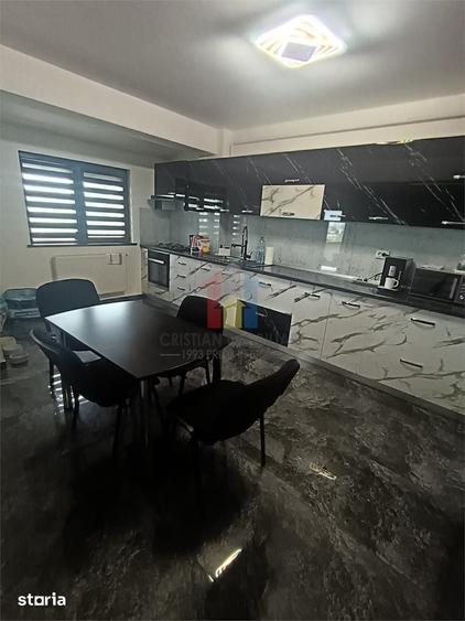 Apartament cu 3 camere în Traian