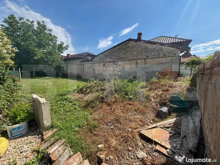 Teren de 448 mp, în Răzvad
