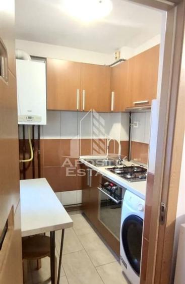 Apartament cu 3 camere semidecomandat în Șagului