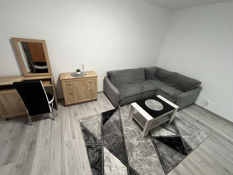 Apartament cu 2 camere decomandat în Tineretului