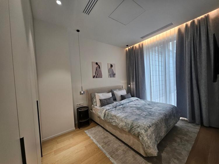 Apartament cu 3 camere decomandat, mobilat în Romană