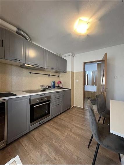 Apartament cu 2 camere decomandat, mobilat în Girocului