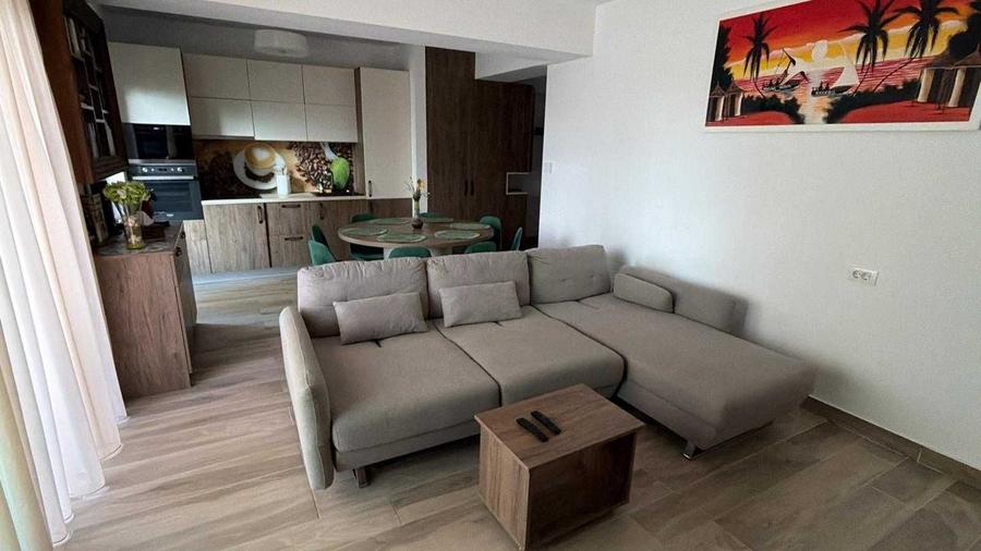 Apartament cu 3 camere decomandat în Nord