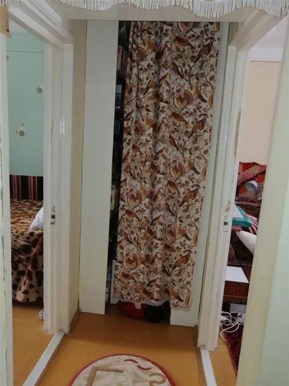 Apartament cu 3 camere semidecomandat în Alexandru cel Bun