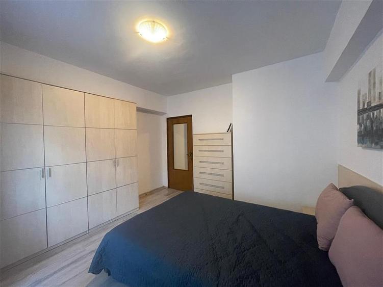 Apartament cu 2 camere semidecomandat, mobilat în Obcini