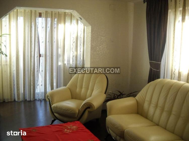 Casă cu 4 camere cu Teren 400 Mp în Central