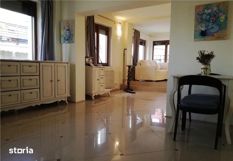Apartament cu 3 camere în Primăverii