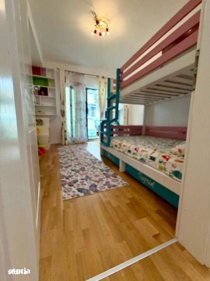Apartament cu 3 camere semidecomandat în 13 Septembrie