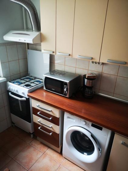 Apartament cu 3 camere decomandat, mobilat în Dristor