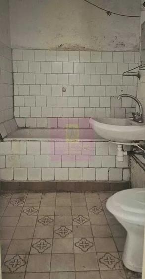 Apartament cu 3 camere semidecomandat în Lacul Tei