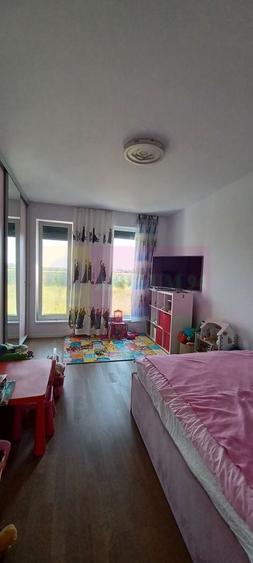 Casă individuală cu 4 camere cu Canalizare în Săbăreni