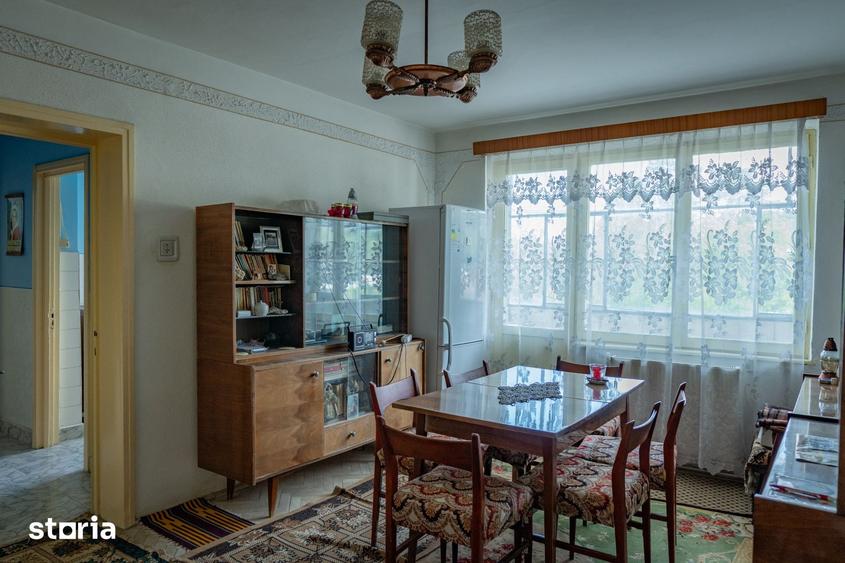 Apartament cu 3 camere semidecomandat în Central