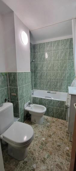Apartament cu 3 camere decomandat în Nufărul