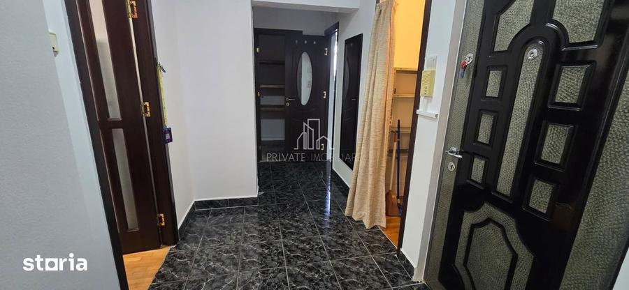 Apartament cu 2 camere decomandat în 22 Decembrie 1989