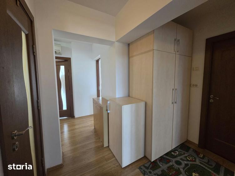 Apartament cu 4 camere decomandat în Central