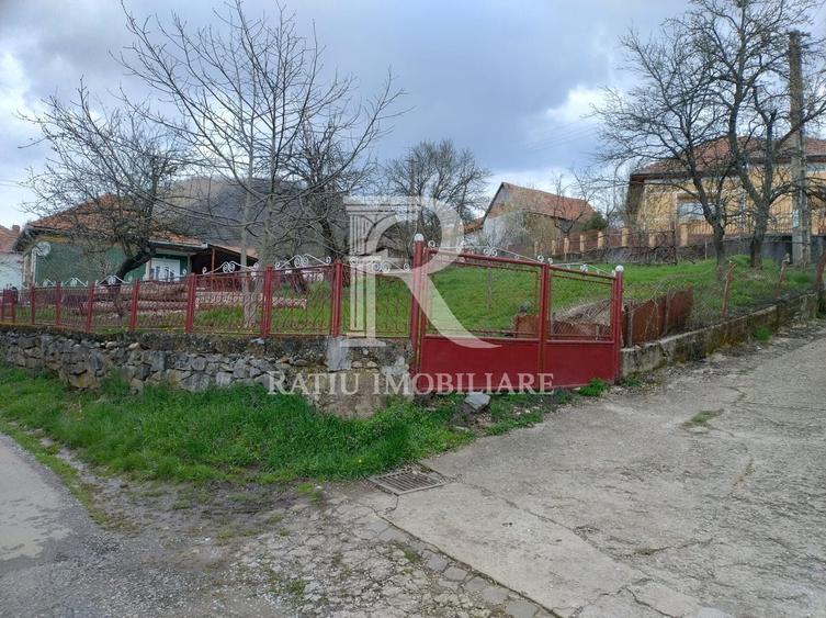 Casă individuală cu 2 camere cu Canalizare în Măgura-Toplița