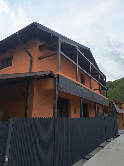 Casă cu 4 camere cu Teren 303 Mp în Bascov