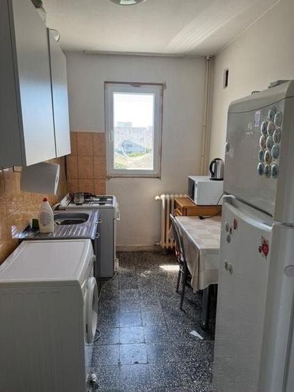 Apartament cu 2 camere decomandat în Drumul Taberei