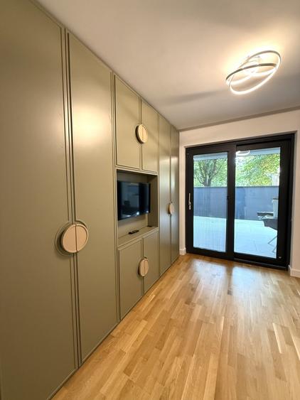 Apartament cu 4 camere decomandat, mobilat în Iancu Nicolae