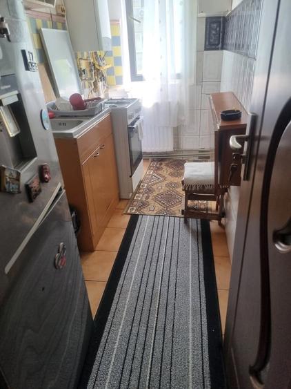 Apartament cu 3 camere semidecomandat în Sălaj