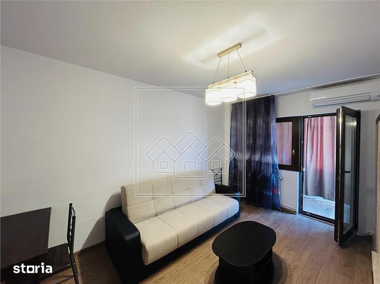 Ap decomandat, 2 camere, balcon, etaj 58 - M. Viteazu - 1