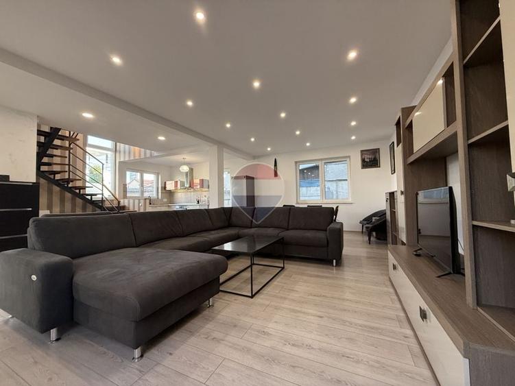 Casă cu 3 camere cu Teren 250 Mp în Gheorgheni