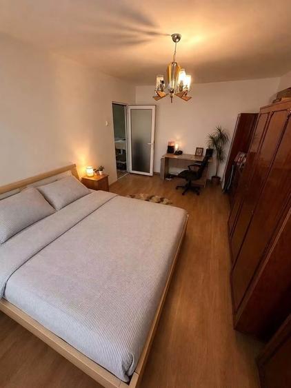 Apartament cu 3 camere decomandat în Exterior Vest