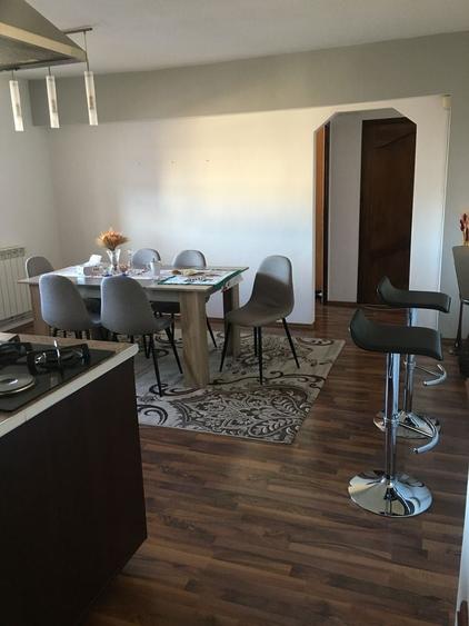 Apartament cu 4 camere decomandat în Central