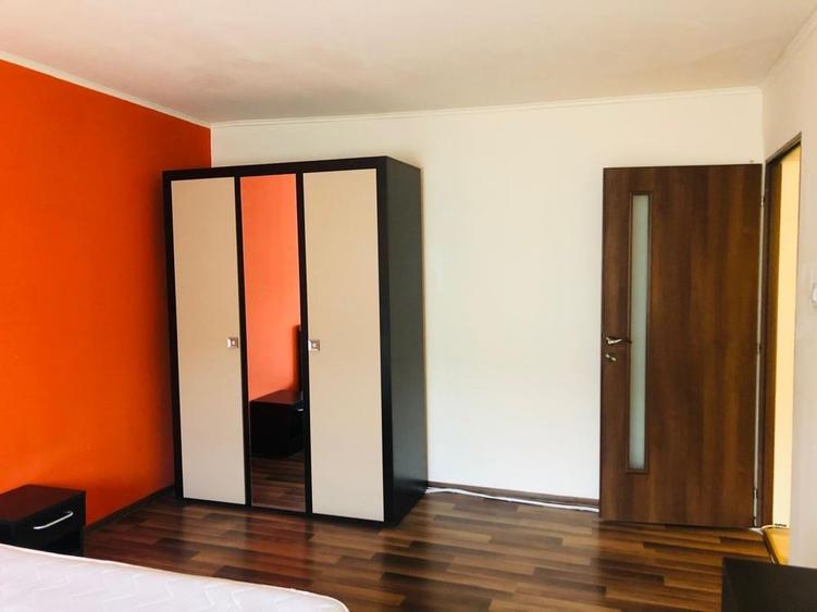 Apartament cu 2 camere decomandat în Moreni