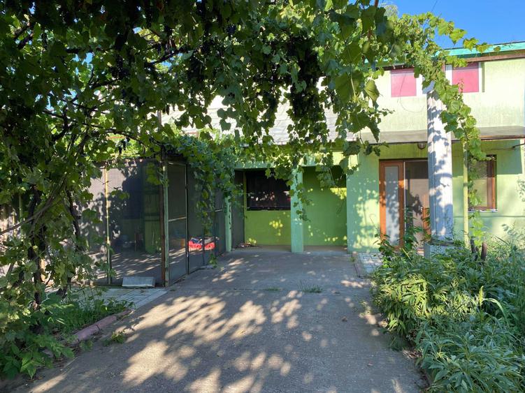 Casă cu 3 camere în Tecuci