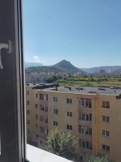Inchiriez apartament doua camere - 1